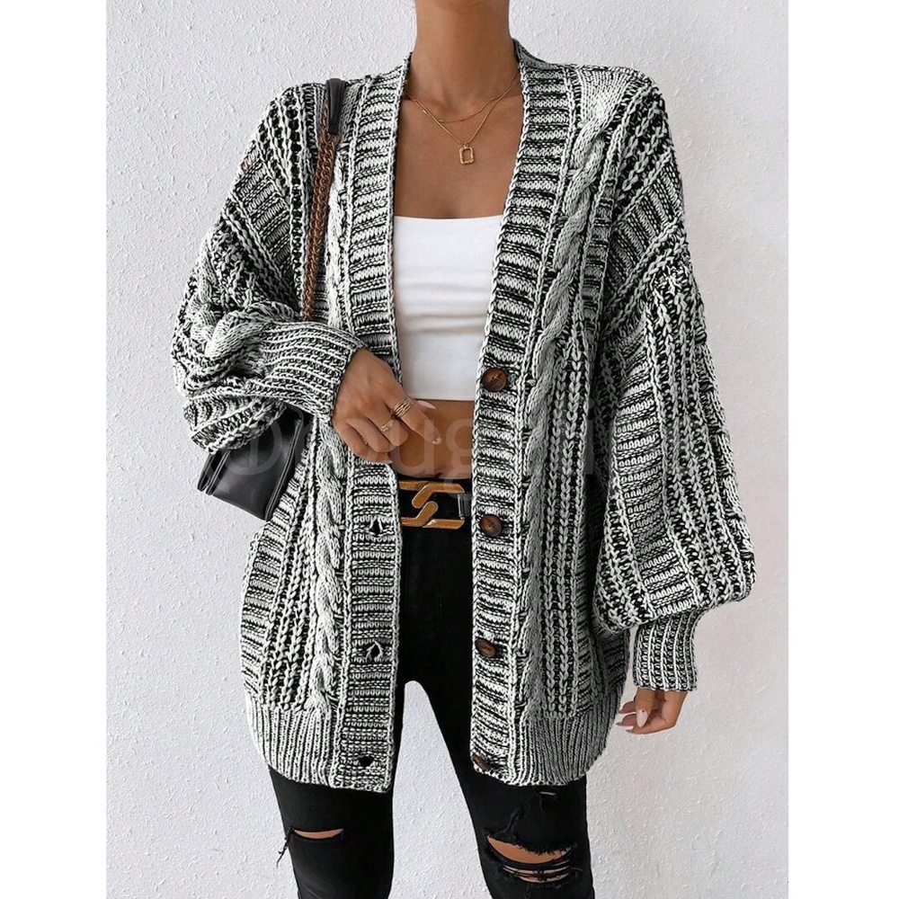Oversized Grey Cable Knit Cardigan Long Sleeves Hip Length Buttoned - Picture 4 of 16